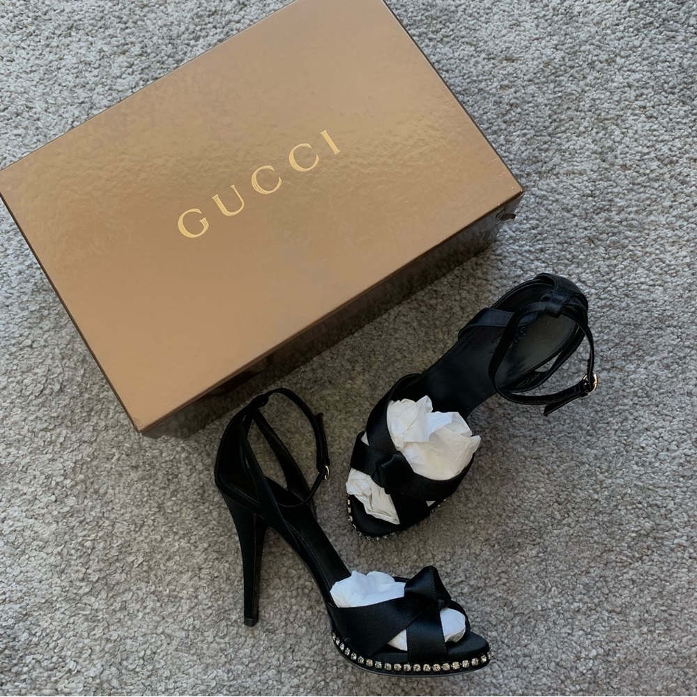 Vintage Gucci Black Satin peep toe heels